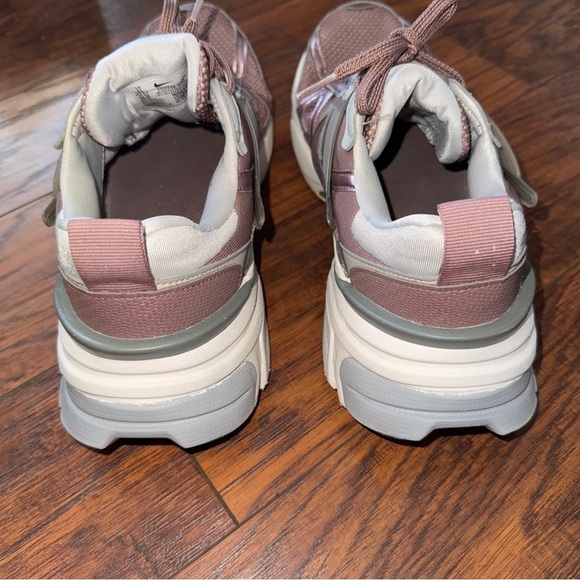 Nike V2K Run Smokey Mauve, Cobblestone, Light Smoke Grey, Low Top Sneakers W 11 - Picture 10 of 10